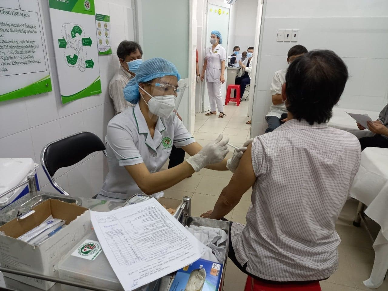 Bản tin Covid-19 ngày 5-9: 13.137 ca nhiễm mới; 9.211 bệnh nhân được công bố khỏi bệnh