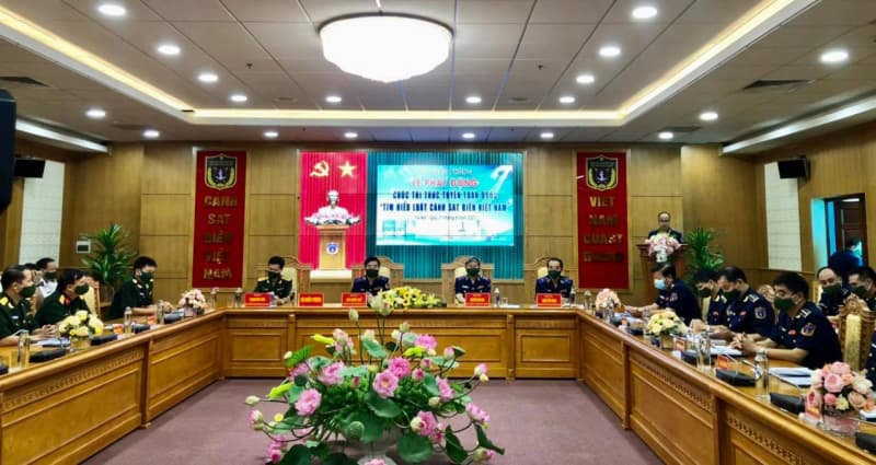 Hàng nghìn lượt người dự thi “Tìm hiểu Luật Cảnh sát biển Việt Nam” trong ngày đầu tiên