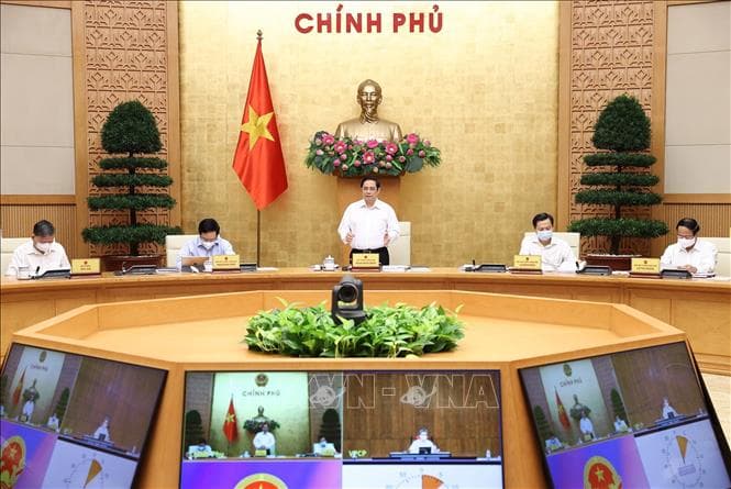 Thủ tướng Phạm Minh Chính: Nghiên cứu kỹ, khoa học để thích ứng an toàn với dịch Covid-19