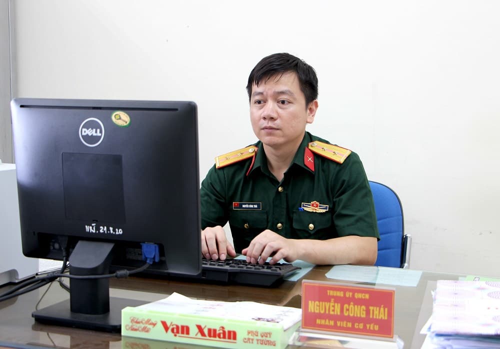 Nhân viên cơ yếu giỏi nghiệp vụ