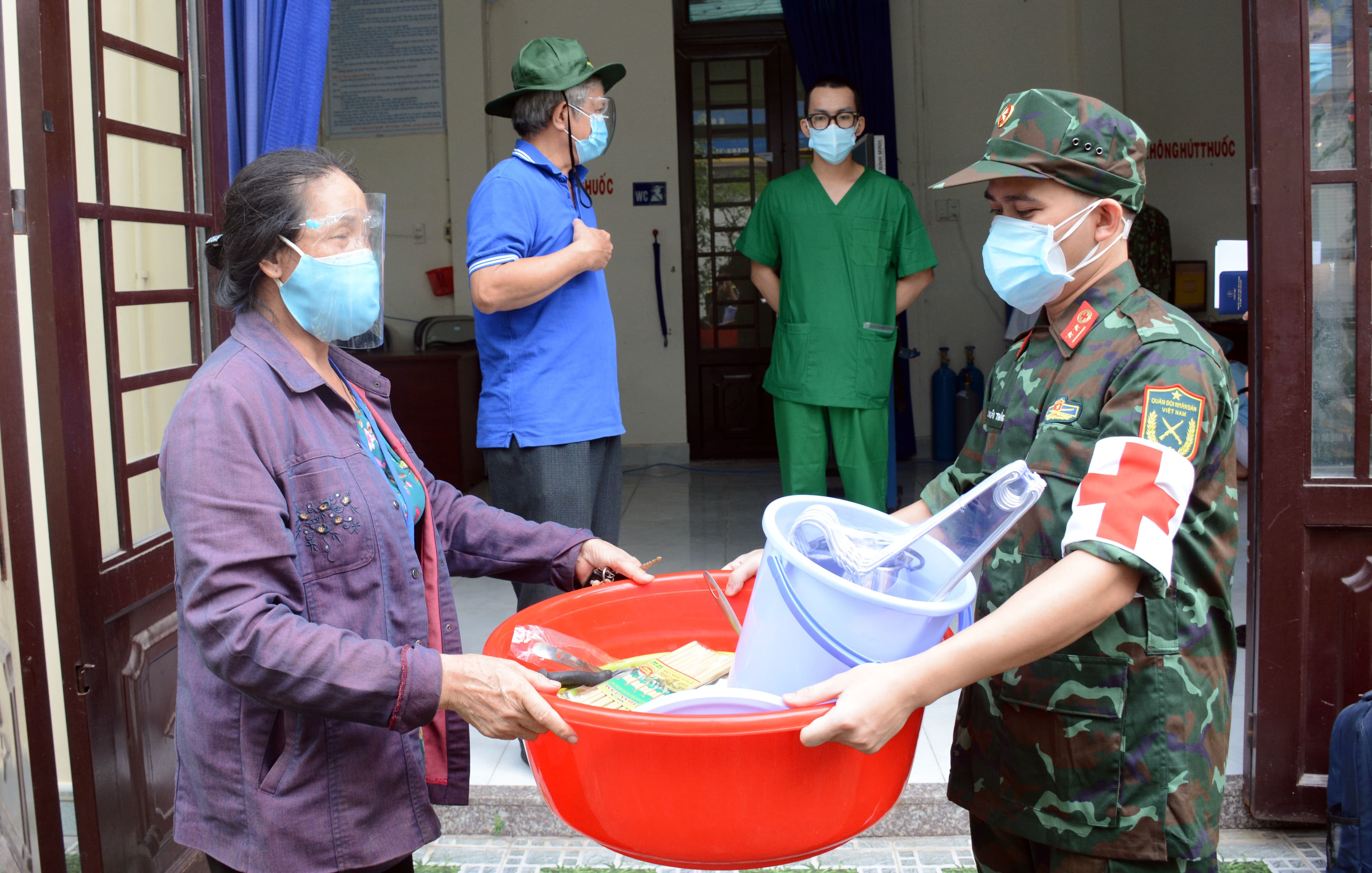 Bài 1: Cơ động nhanh, khẩn trương vào việc