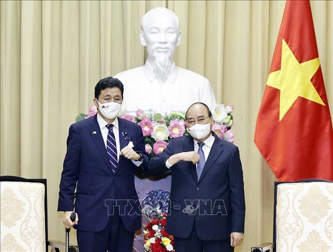 Chủ tịch nước Nguyễn Xuân Phúc tiếp Bộ trưởng Quốc phòng Nhật Bản