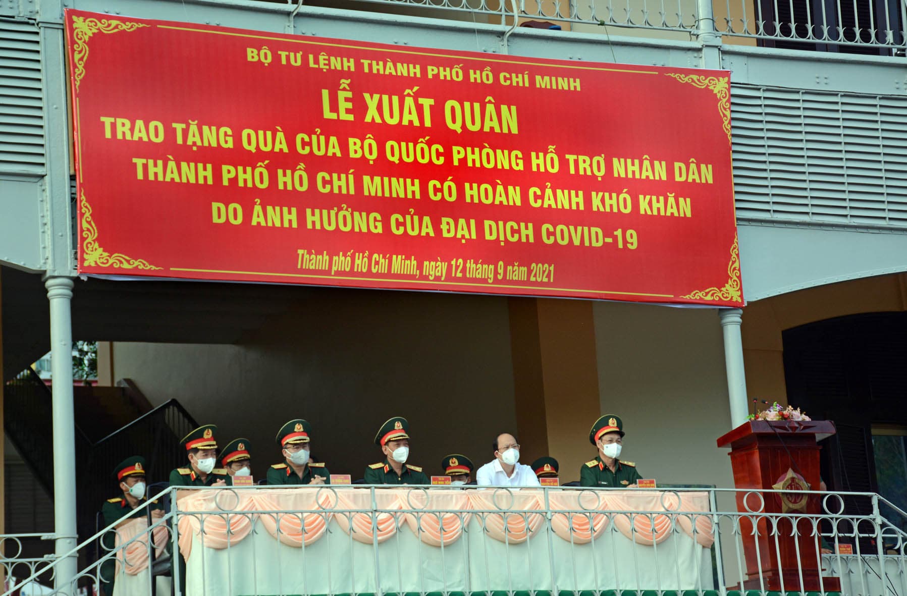 Xuất quân trao tặng quà của Bộ Quốc phòng hỗ trợ nhân dân TP Hồ Chí Minh