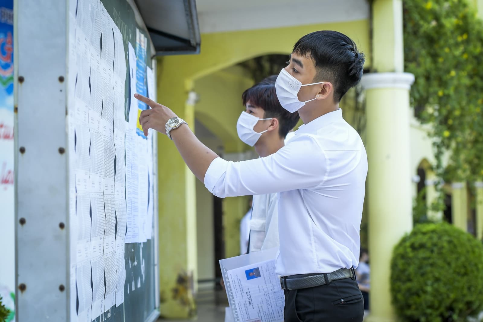 Nhiều trường công bố điểm chuẩn ngay khi kết thúc lọc ảo