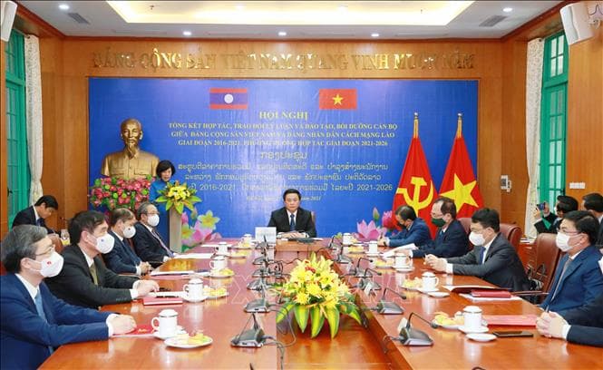 Việt Nam - Lào tổng kết hợp tác, trao đổi lý luận và đào tạo, bồi dưỡng cán bộ
