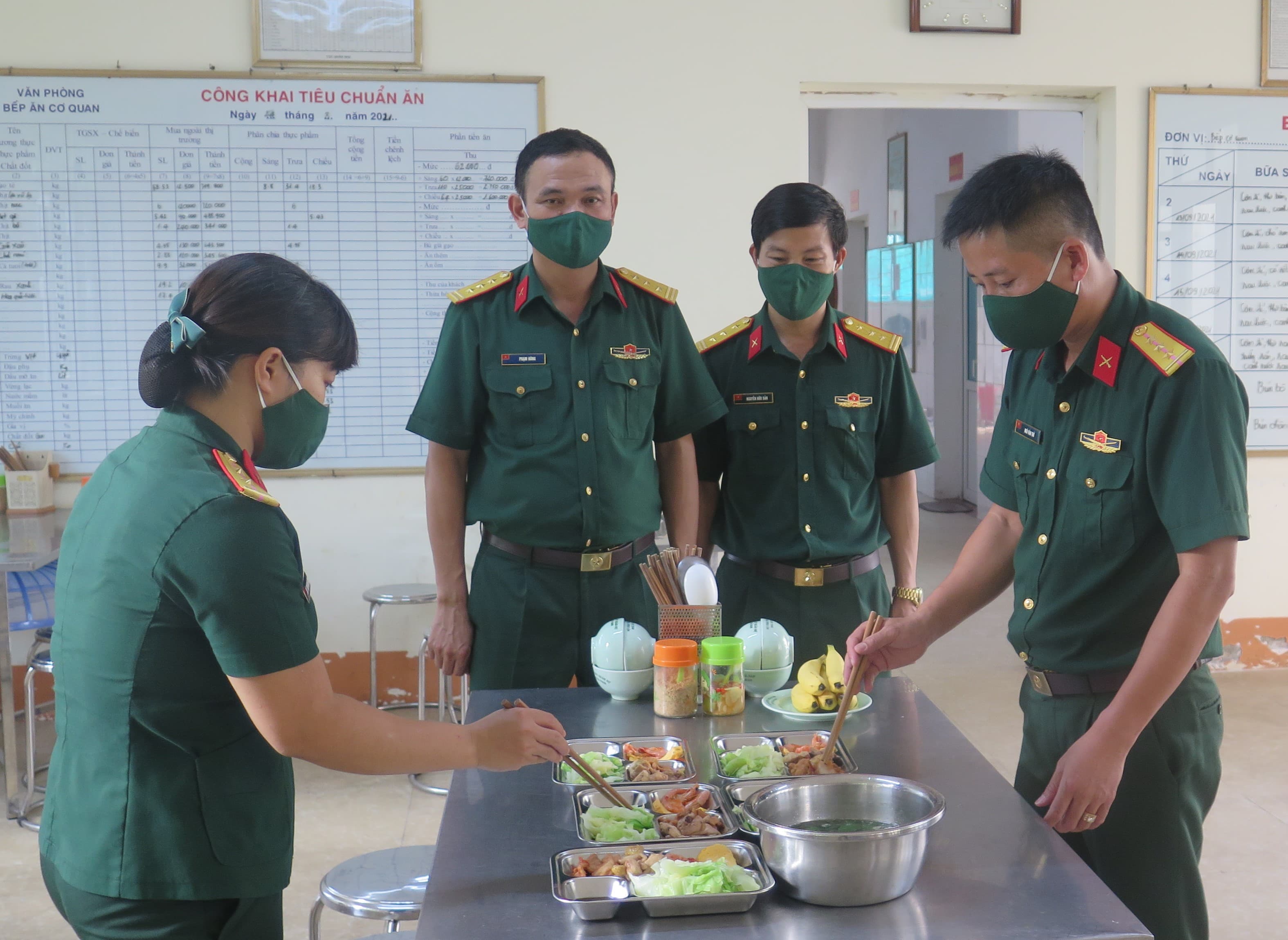 Thượng úy QNCN Ngô Văn Thứ dũng cảm cứu người