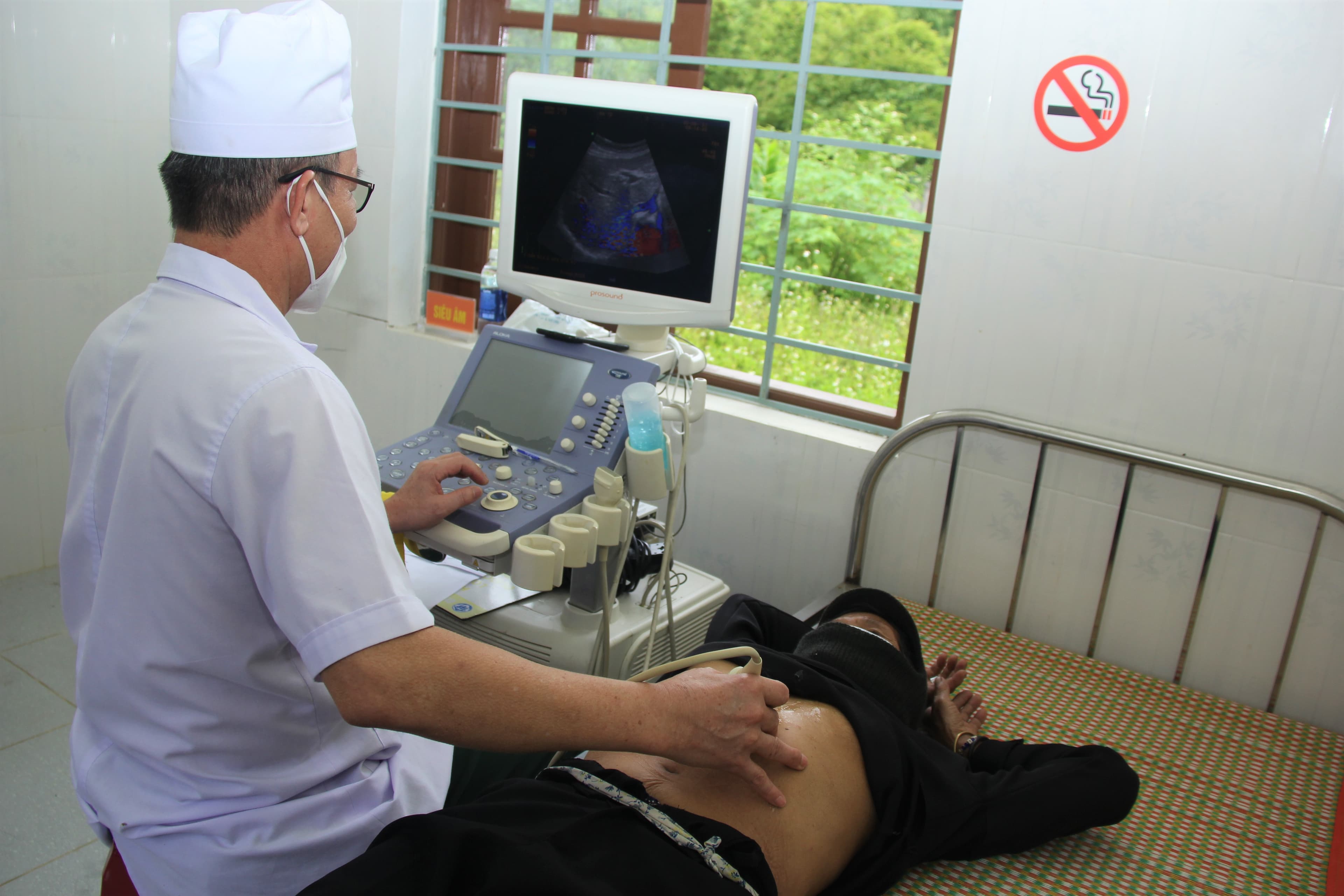 Bộ đội Quân khu 5 về với đồng bào Cơ Tu, Tà Riềng