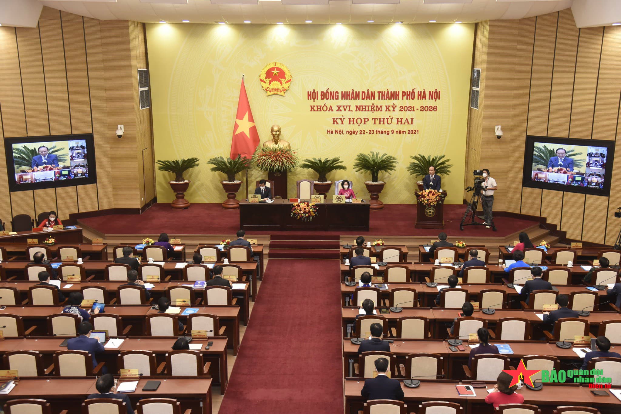 Khai mạc kỳ họp thứ hai, Hội đồng nhân dân thành phố Hà Nội khóa XVI