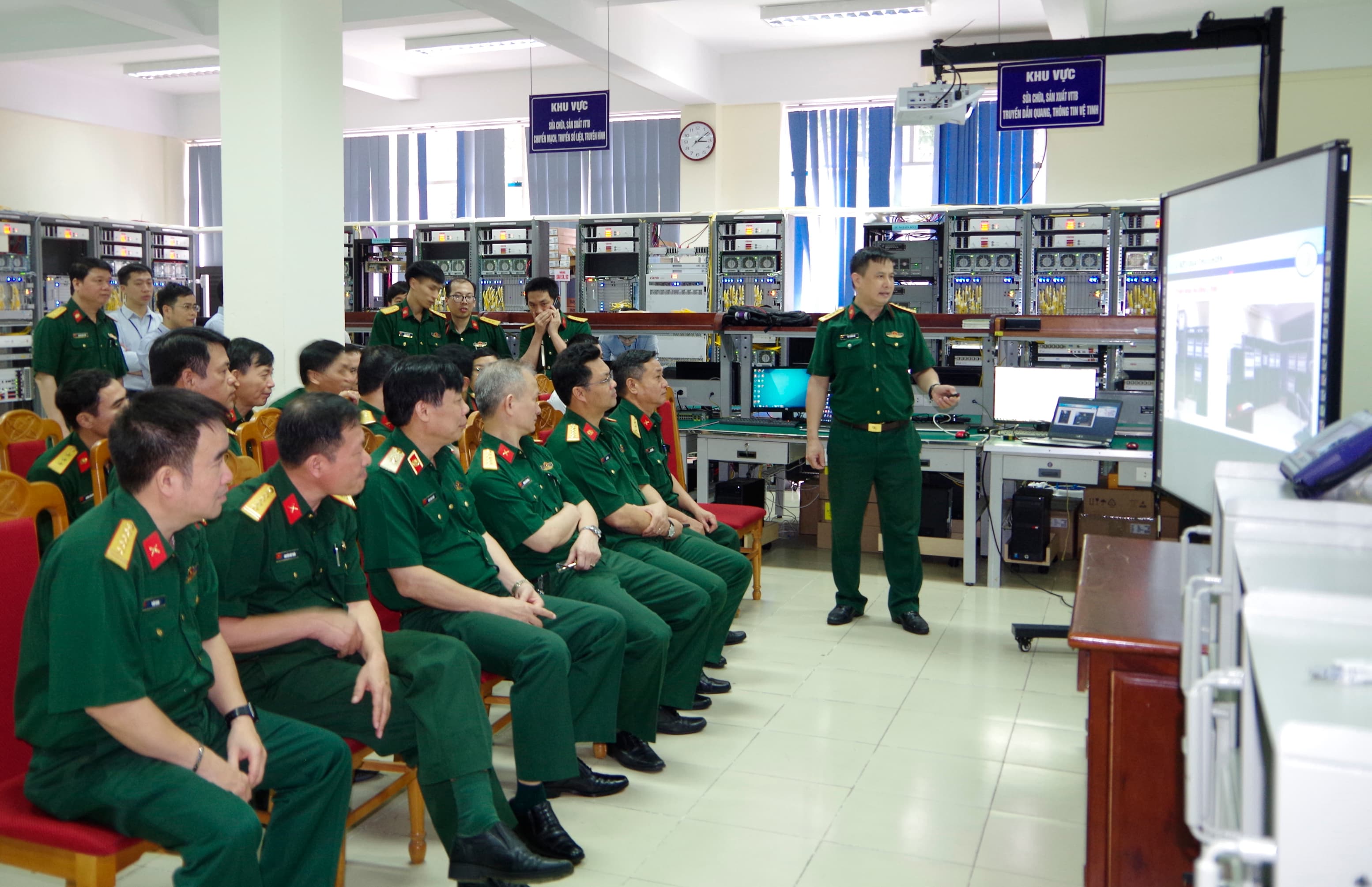 Tiên phong trong tiến trình hiện đại hóa