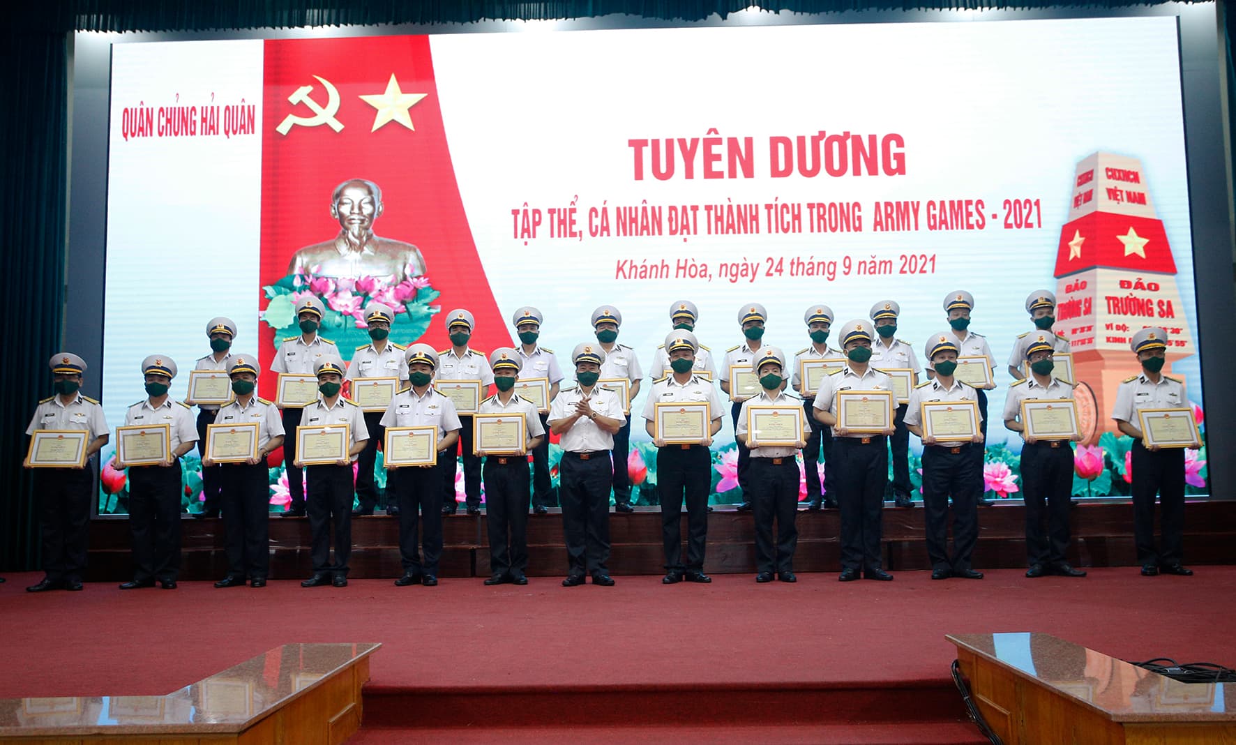 Quân chủng Hải quân khen thưởng các cá nhân, tập thể xuất sắc lần đầu tham gia Army Games