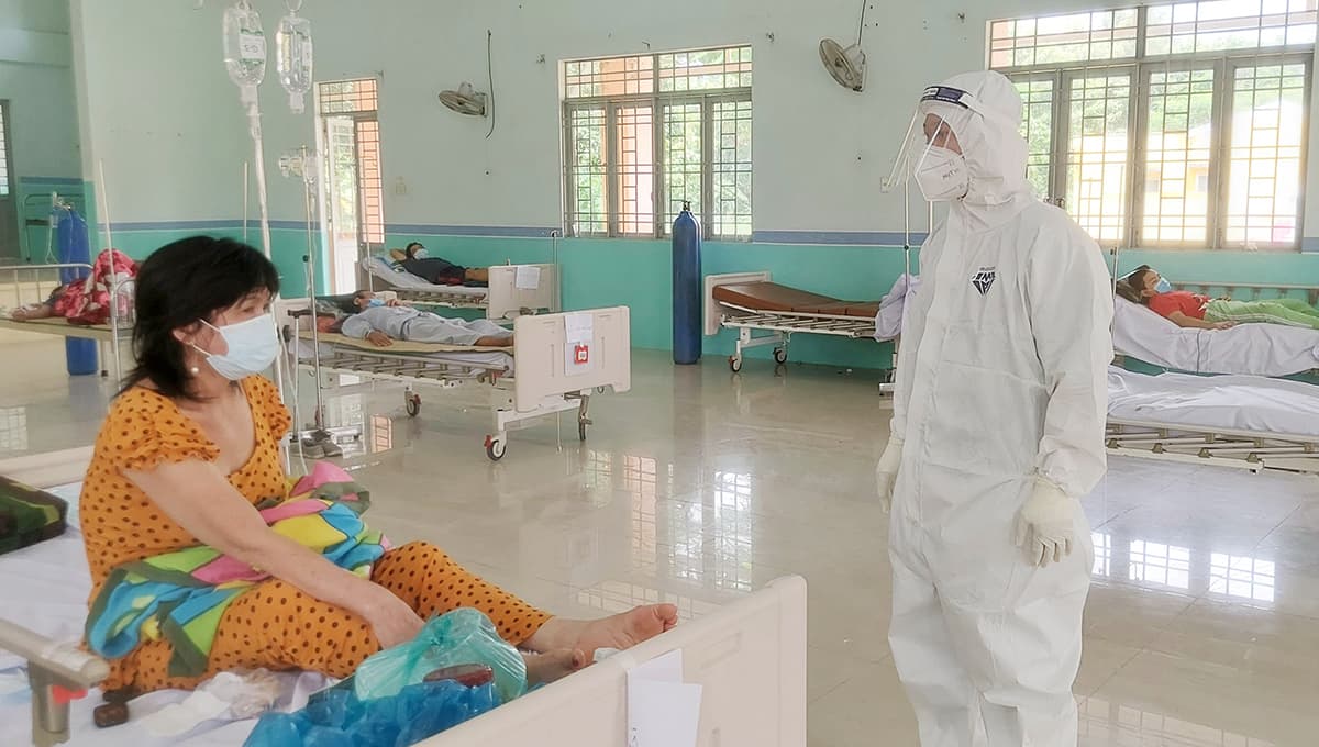 Những “bóng hồng” nơi tuyến đầu chống dịch