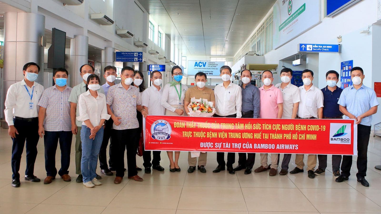 Bamboo Airways tiếp tục bay khứ hồi đặc biệt đưa y bác sĩ từ Huế vào miền Nam chống dịch