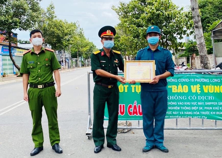Khen đúng, thưởng đủ