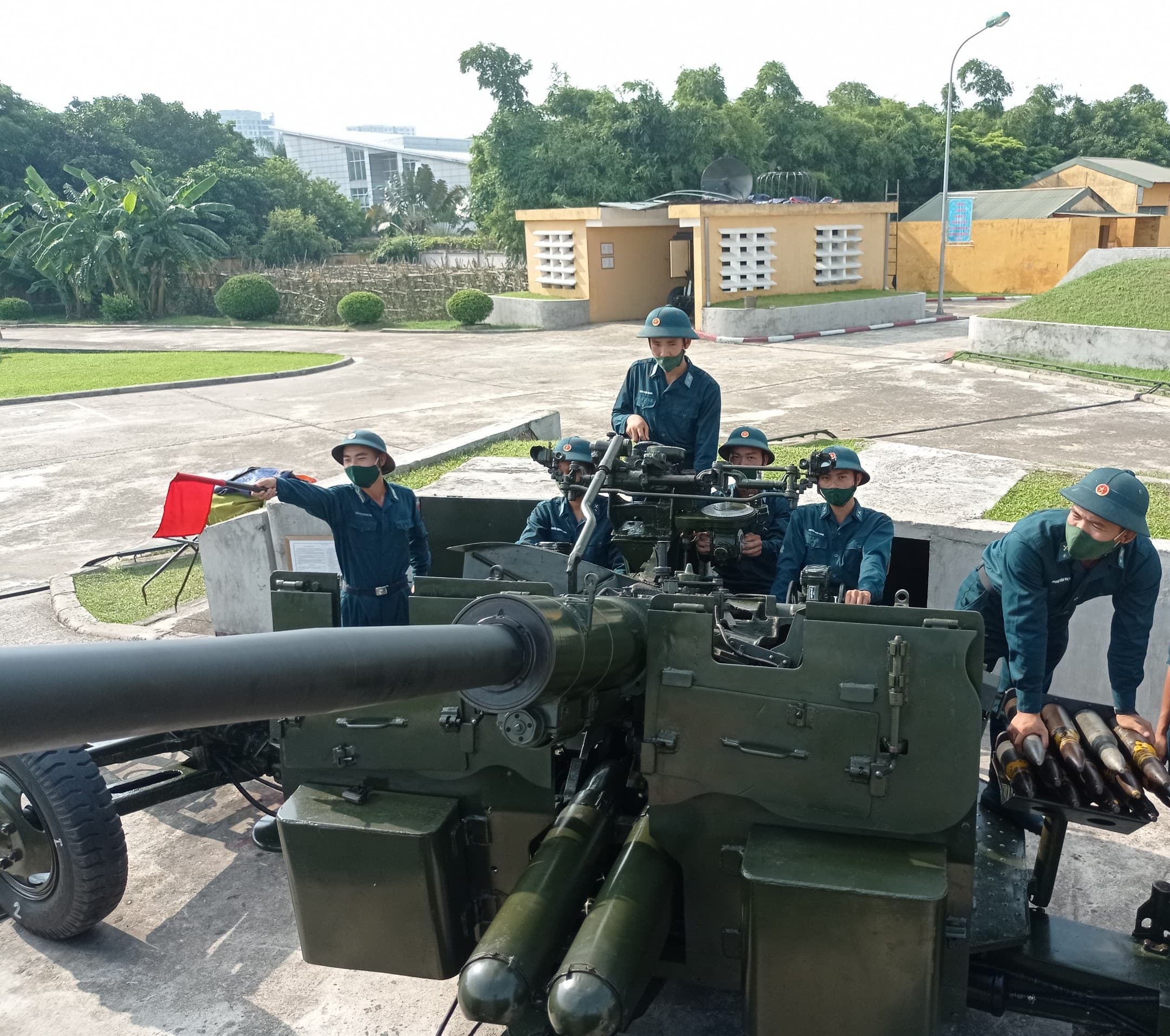 Nỗ lực nâng cao trình độ kíp pháo thủ