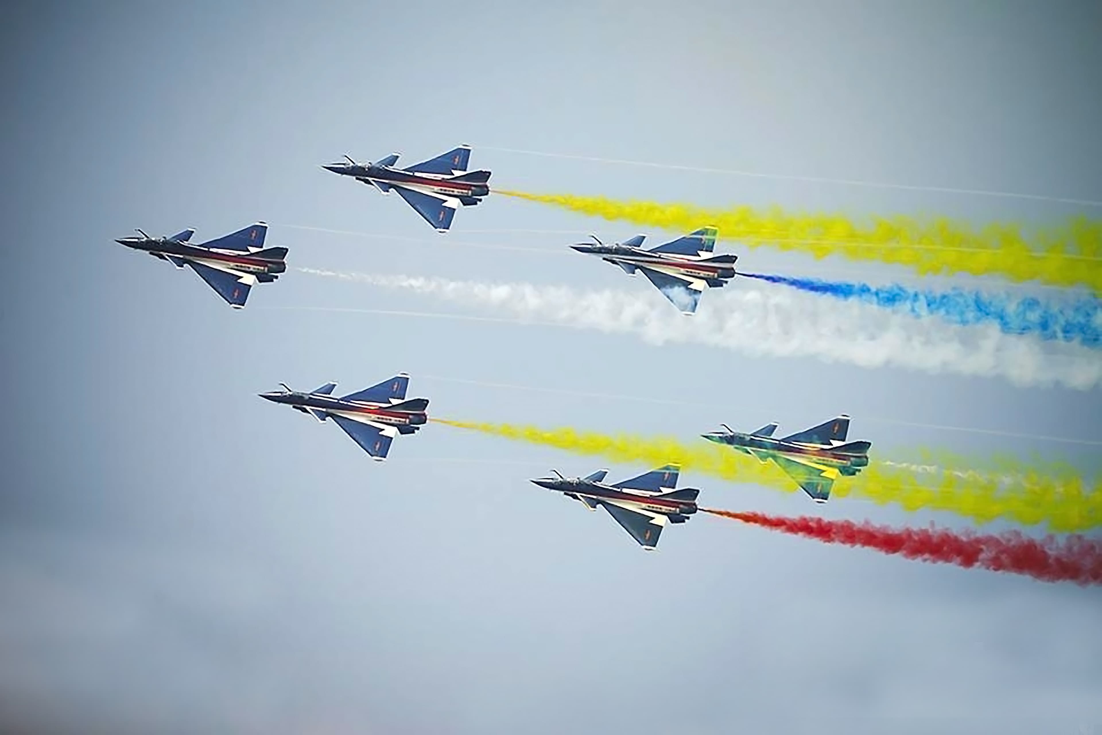 Trung Quốc giới thiệu nhiều trang thiết bị mới tại  Airshow China 2021