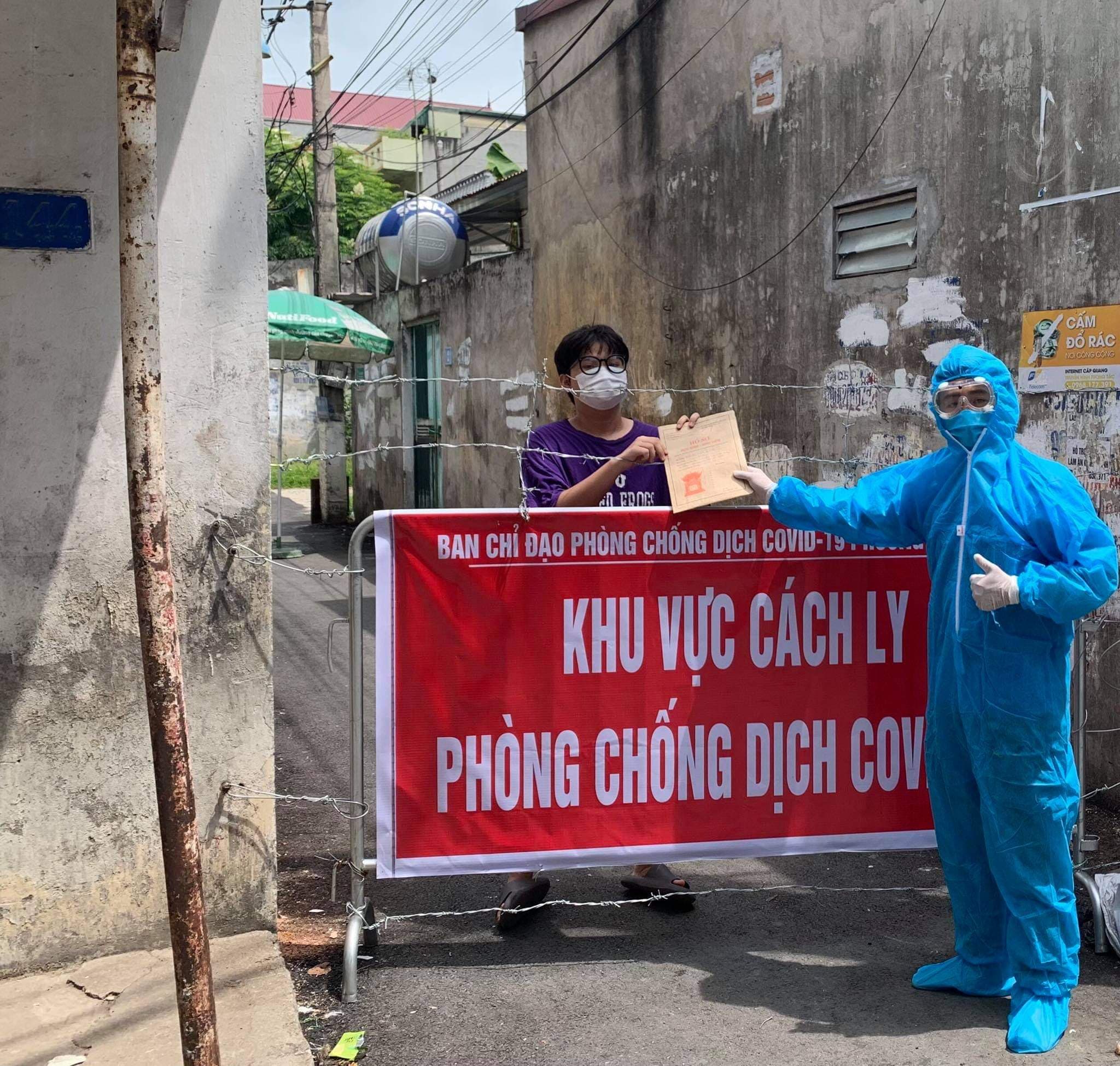 Hỗ trợ tân sinh viên ở "vùng đỏ" kịp thời nhập học