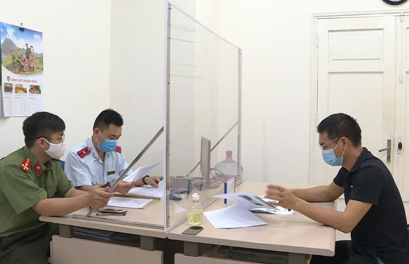 Hà Nội xử phạt 3 cá nhân đưa thông tin sai sự thật về công tác phòng, chống dịch Covid-19