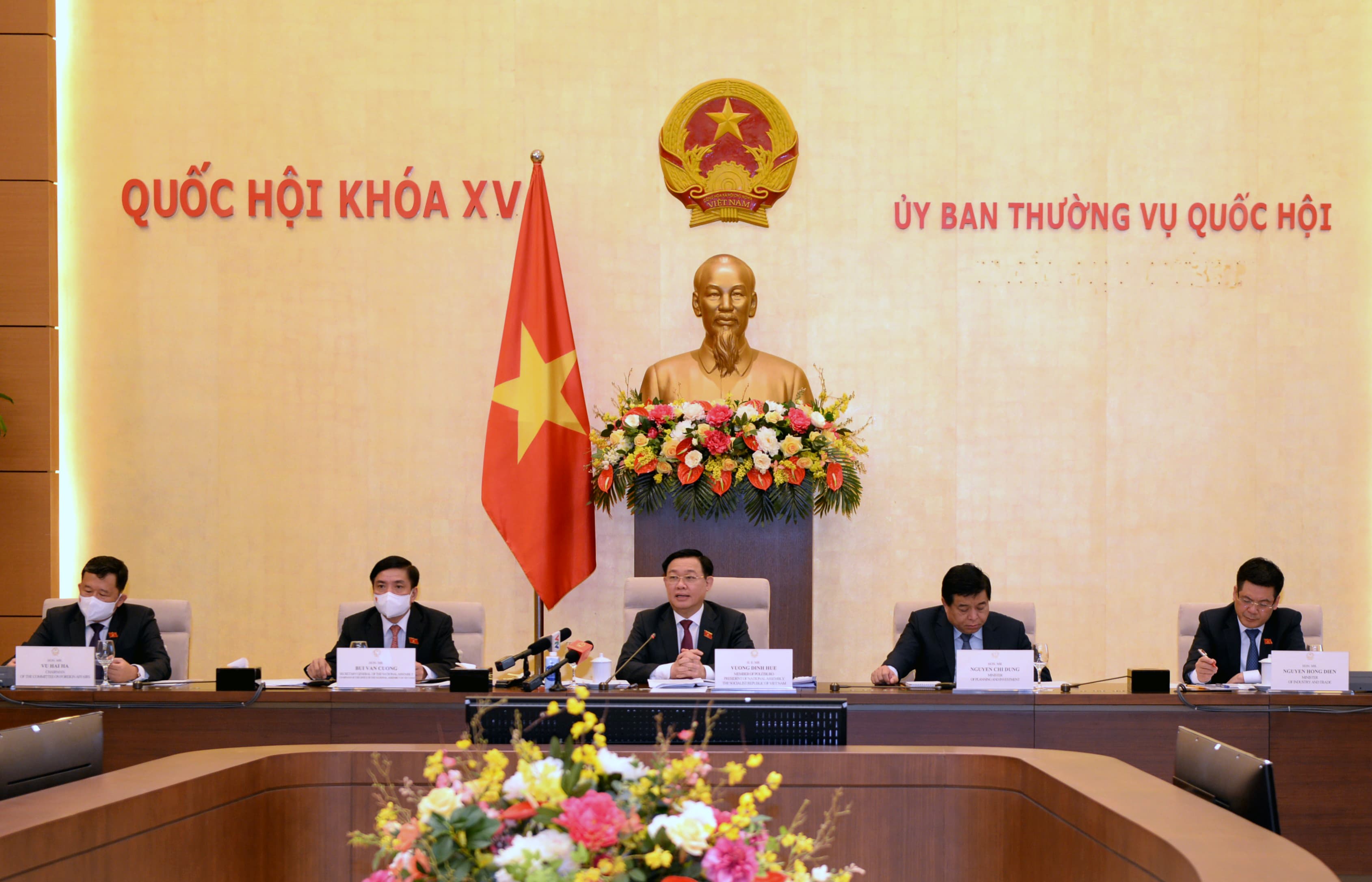 Chủ tịch Quốc hội đề nghị doanh nghiệp Hoa Kỳ tăng cường đối thoại chính sách
