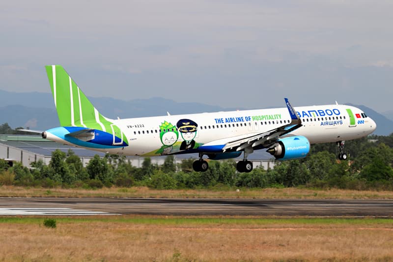 Chuyến bay đặc biệt của Bamboo Airways chở 183 thai phụ, 14 trẻ em từ TP Hồ Chí Minh về Hà Tĩnh