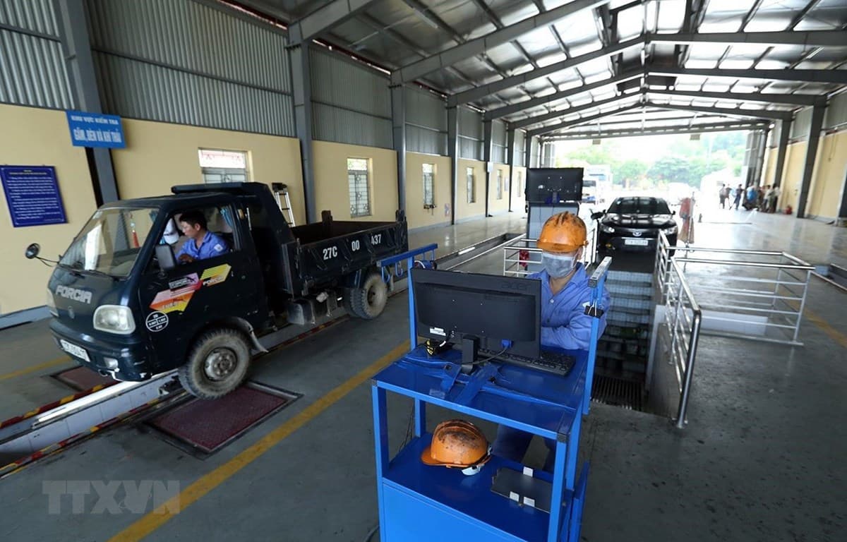 Thiết thực "tiếp sức" doanh nghiệp vượt khó