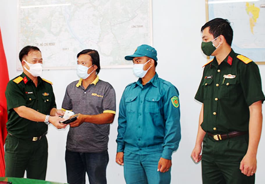 Sáng đẹp hình ảnh chiến sĩ dân quân