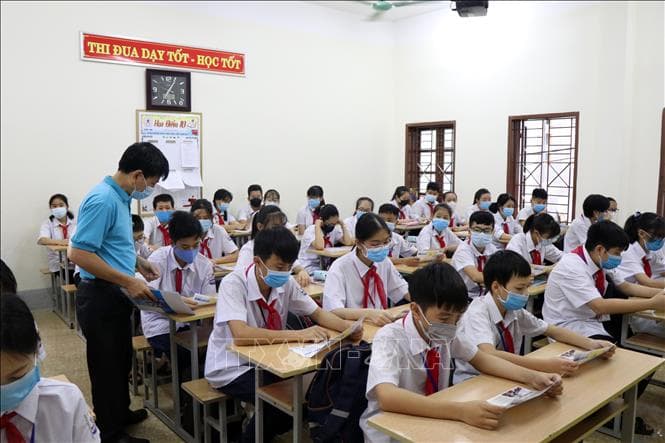 Mức đóng bảo hiểm y tế của học sinh, sinh viên năm học 2021- 2022 có thay đổi?