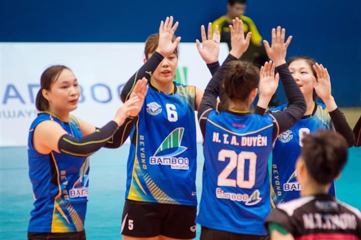 Bóng chuyền mong ngày trở lại