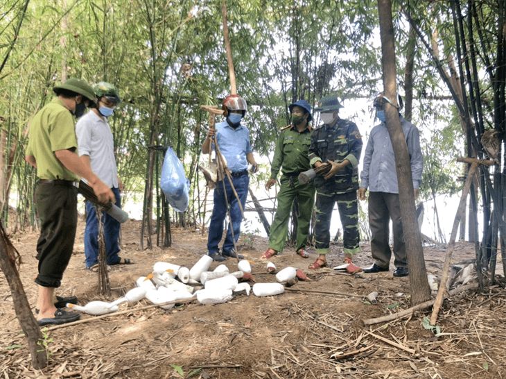 Chung tay ngăn chặn nạn săn bắt chim trời