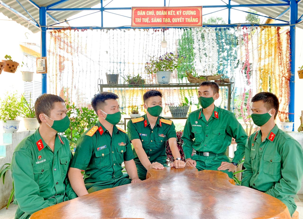 Sư đoàn 10 (Quân đoàn 3): “5 chủ động" trong công tác tư tưởng