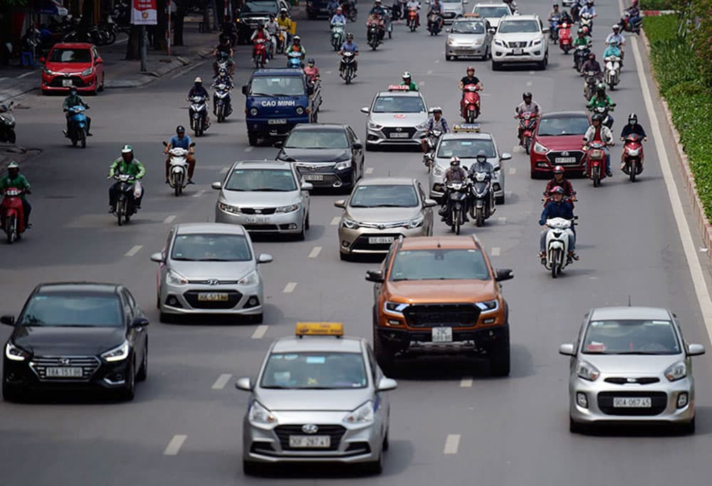 Từ 13-10, Hà Nội mở lại các tuyến xe khách, taxi, xe buýt nào?