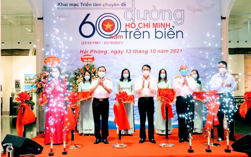 Triển lãm kỷ niệm 60 năm Ngày mở Đường Hồ Chí Minh trên biển