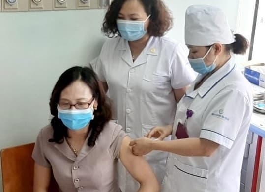 Bộ Y tế triển khai tiêm vắc xin cho trẻ từ 12 đến 17 tuổi