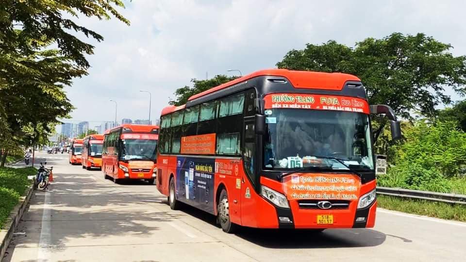 Tập đoàn Phương Trang tổ chức “chuyến xe 0 đồng” đưa người dân về quê