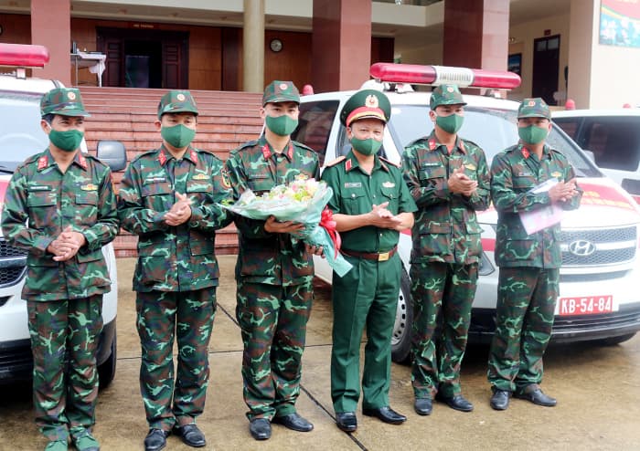 Lá thư và món quà ngày chia tay
