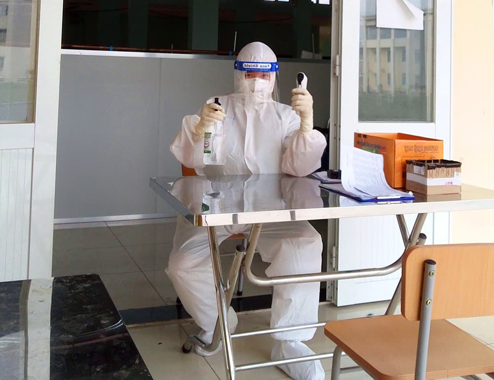 Gắng sức chăm sóc bệnh nhân như người thân của mình