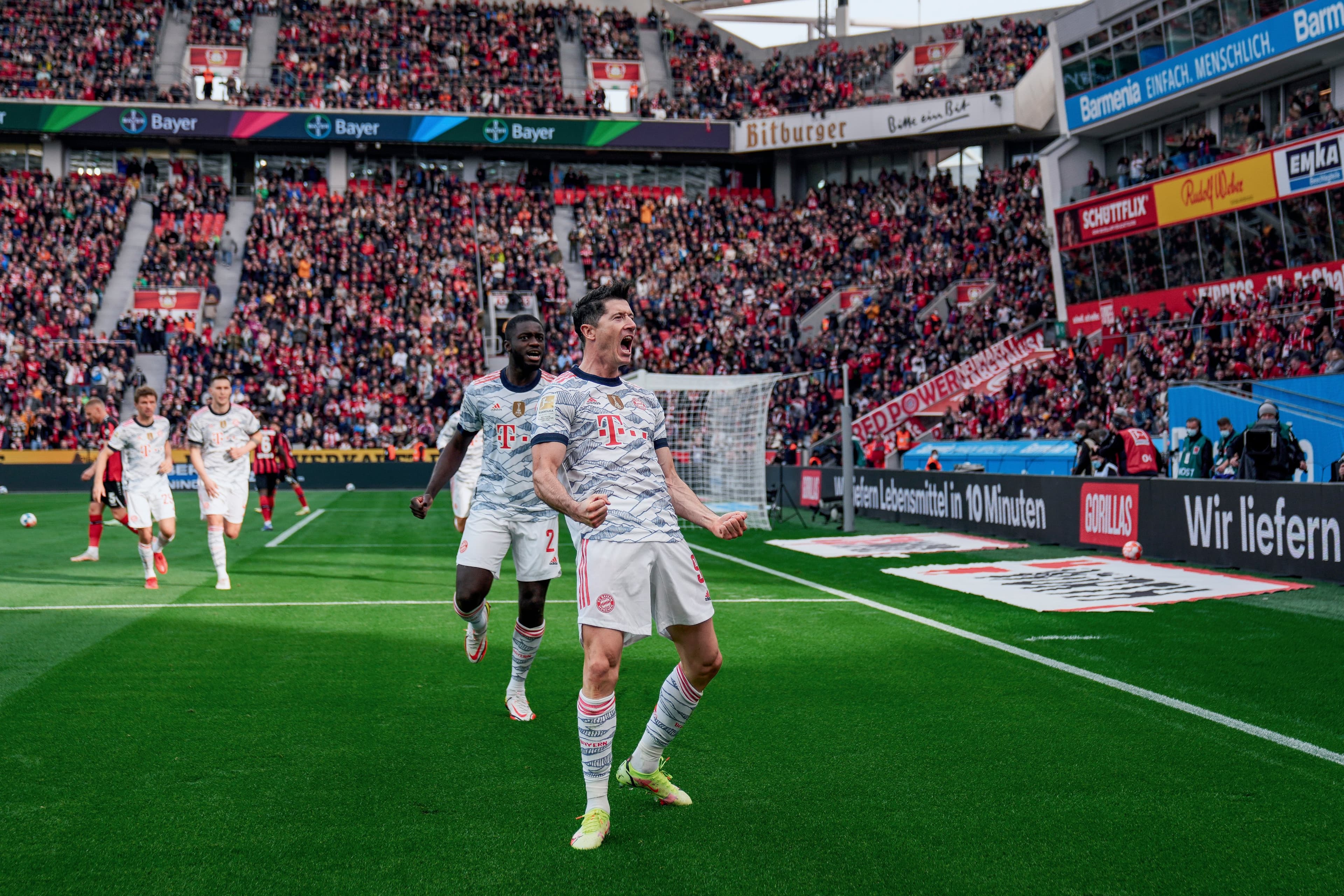 Huỷ diệt Bayer Leverkusen, Bayern Munich giành lại ngôi đầu Bundesliga
