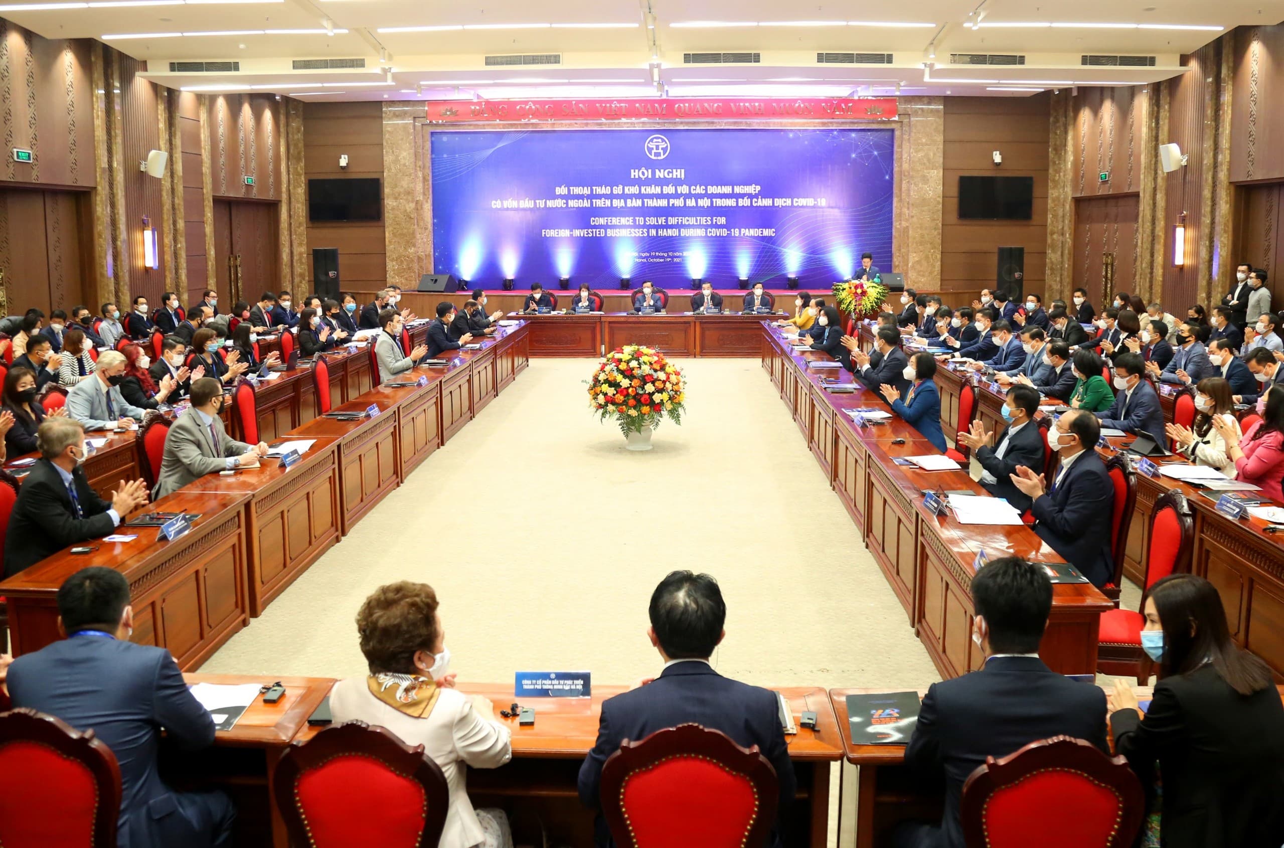 Doanh nghiệp đề nghị không áp dụng "3 tại chỗ", Hà Nội nêu 5 nhiệm vụ tháo gỡ khó khăn