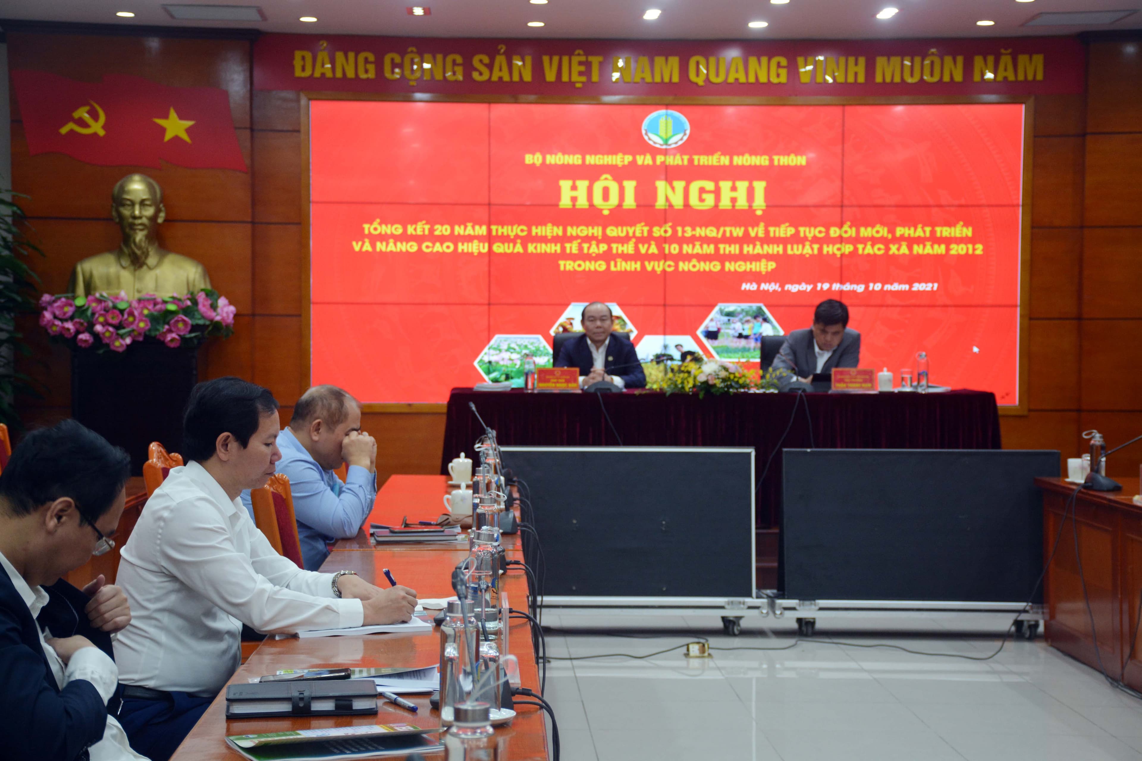 Tổng kết 20 năm thực hiện Nghị quyết số 13-NQ/TW về kinh tế tập thể và hợp tác xã