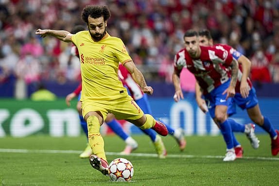 Atletico 2-3 Liverpool: Chiến thắng nhờ lợi thế hơn người