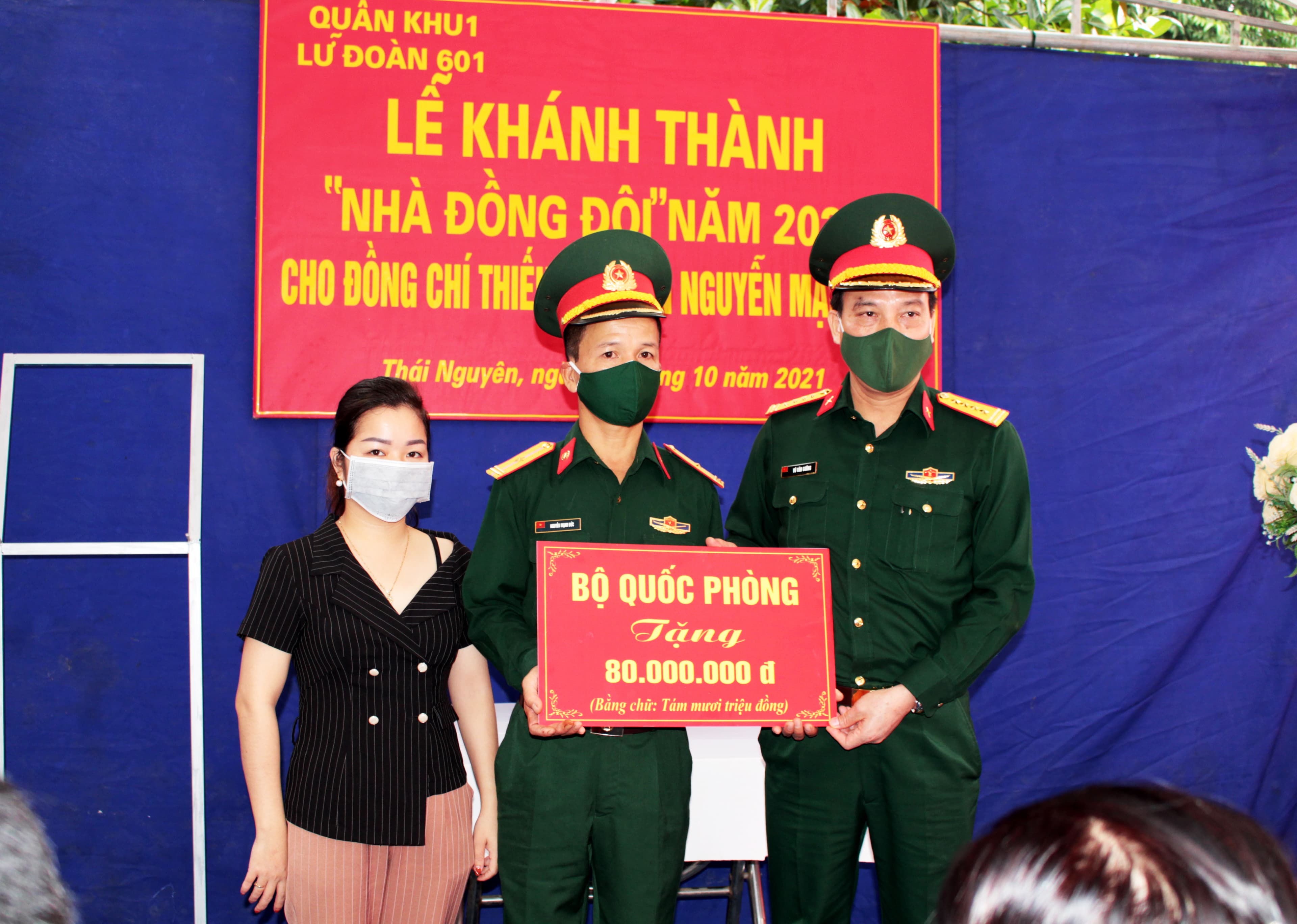 Khánh thành “Nhà đồng đội” tặng Thiếu tá QNCN Nguyễn Mạnh Đức