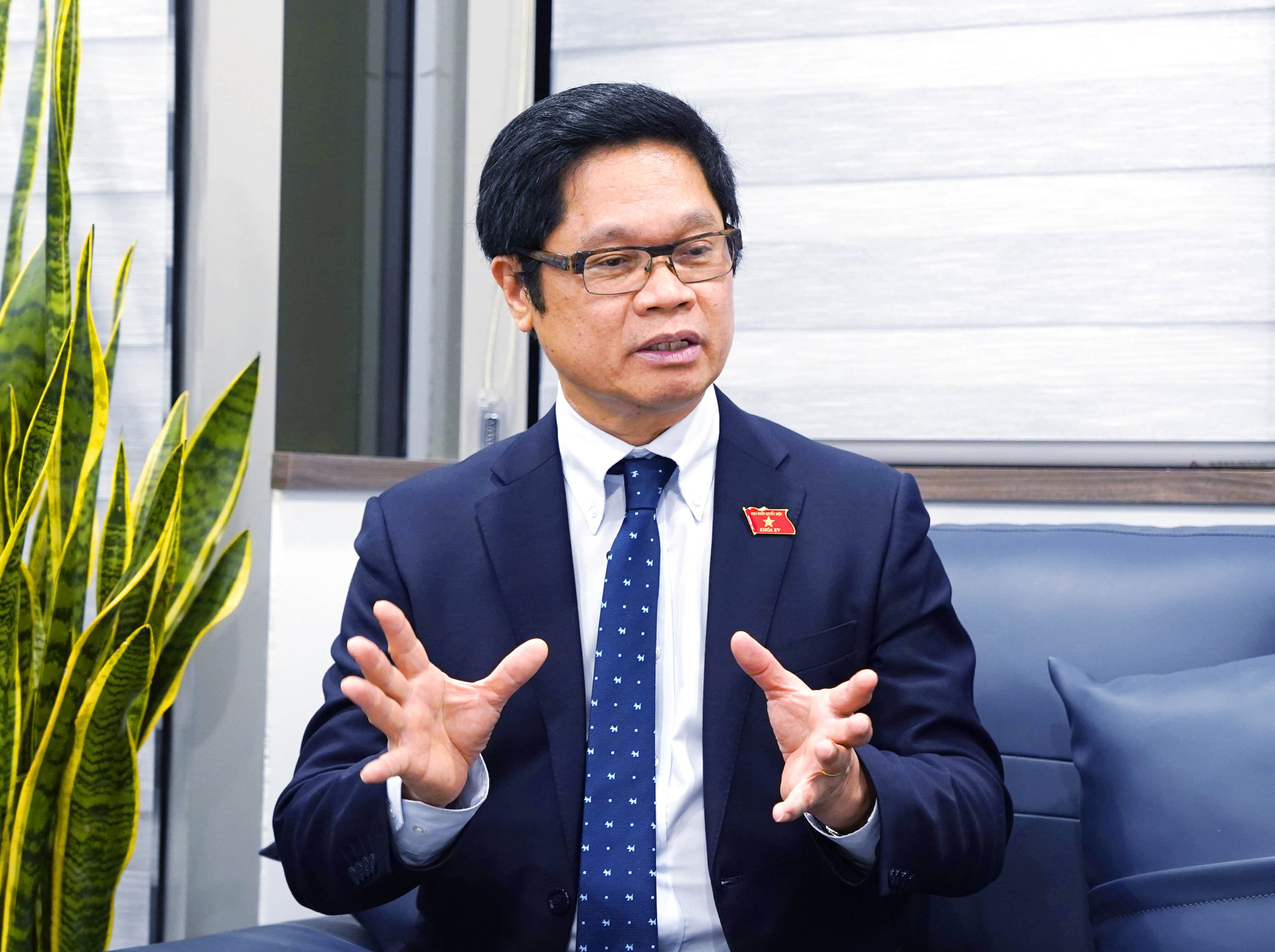 Đại biểu Quốc hội Vũ Tiến Lộc: Bộ Công Thương có nhiều sáng tạo tháo "nút thắt" sản xuất, tiêu thụ hàng hóa