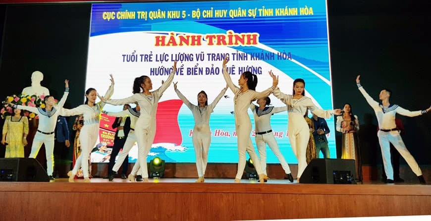 Tuổi trẻ lực lượng vũ trang tỉnh Khánh Hòa hướng về biển, đảo quê hương