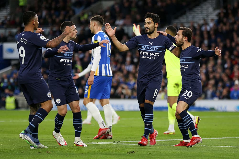 Vượt qua Brighton, Man City vươn lên Top 2