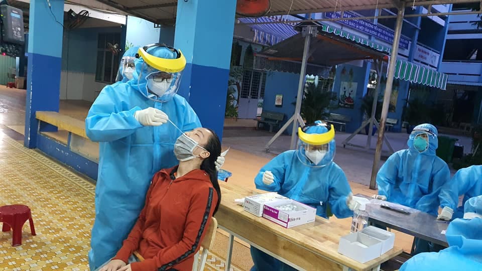 Hà Nội thêm 17 ca mắc Covid-19 trong cộng đồng