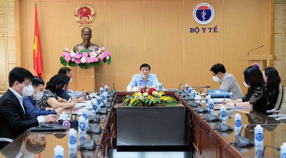 Bộ Y tế yêu cầu hàng đầu trong tiêm vắc xin cho trẻ em là an toàn
