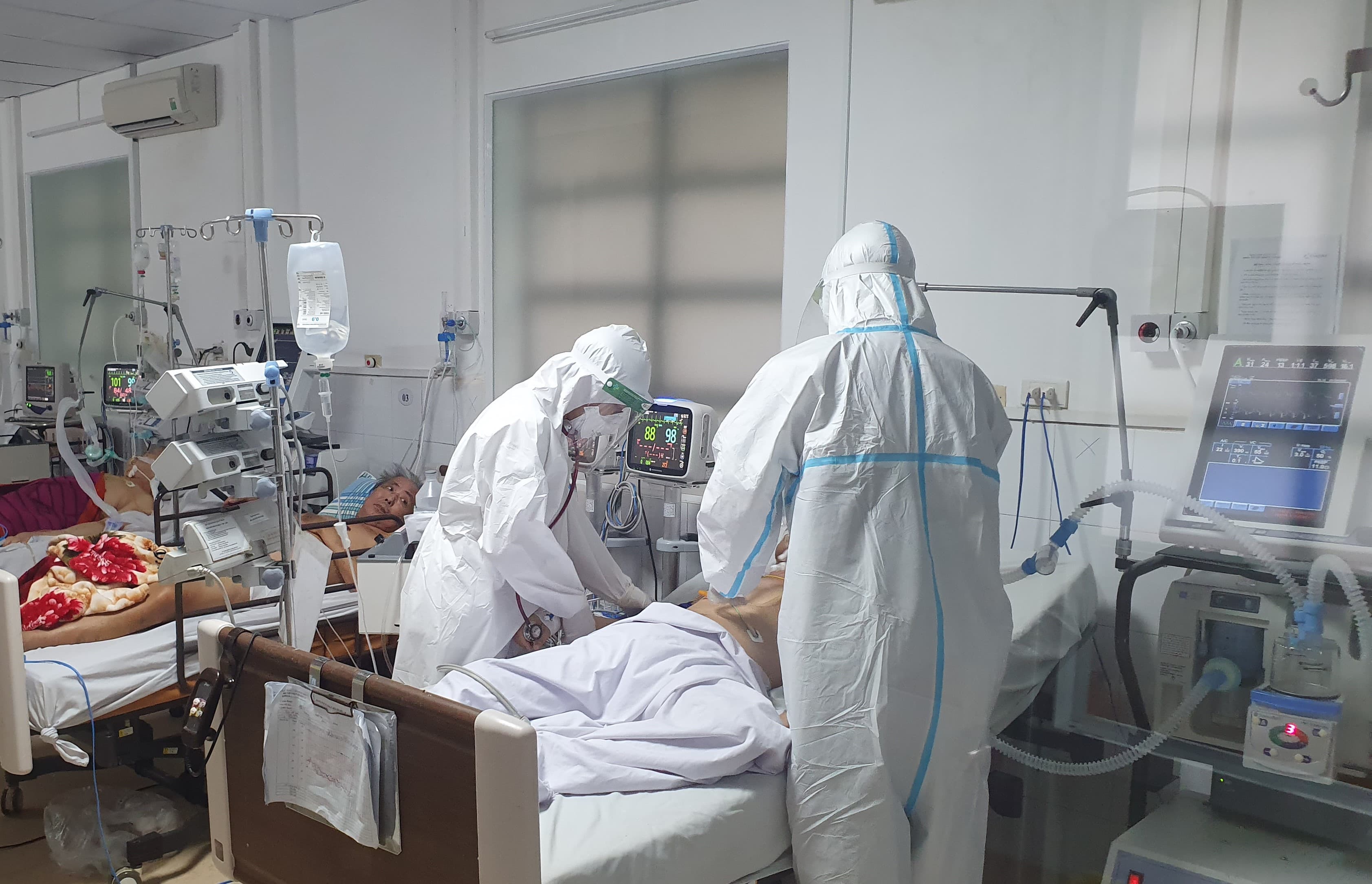 Nhịp đời Covid nơi ngã ba sinh tử: Kỳ 3 - Người về từ cõi chết