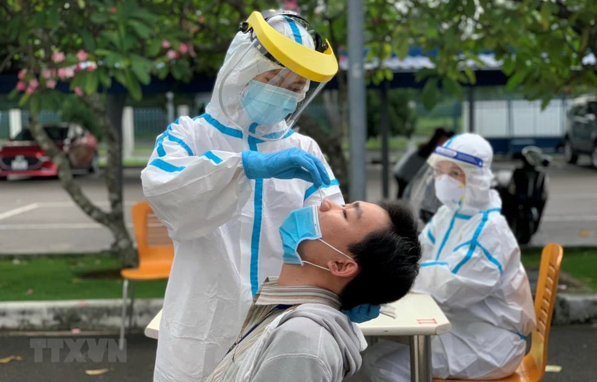 GS,TS Nguyễn Thiện Nhân: Làm gì để khắc phục hậu quả của dịch và phục hồi phát triển kinh tế - xã hội ở TP Hồ Chí Minh?