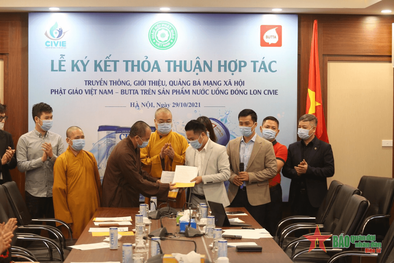 Bức tranh “Vỏ tương lai” được tái hiện trên hàng triệu lon nước tinh khiết Civie