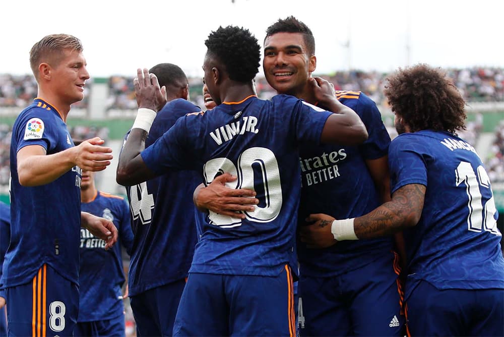 Thắng nhẹ Elche, Real Madrid vươn lên ngôi đầu