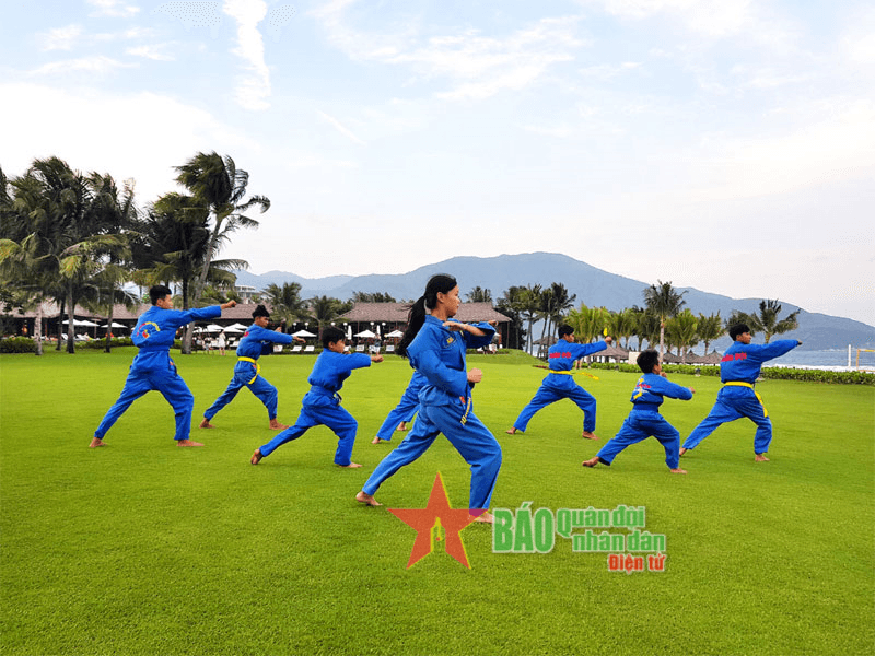 Cầm vàng đừng để vàng rơi